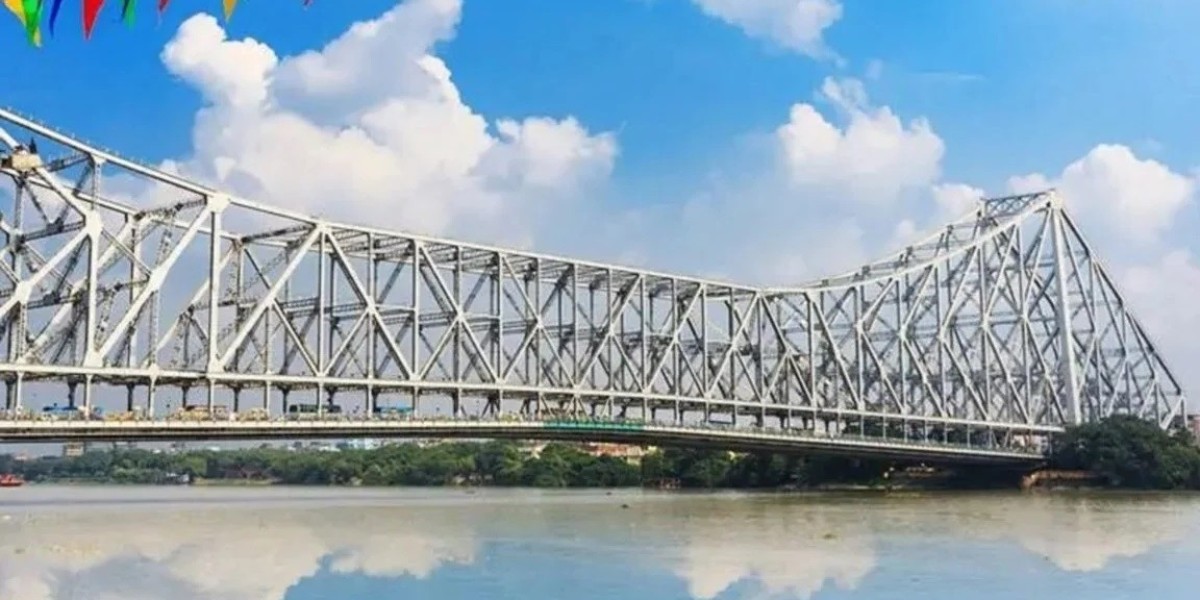 Why is Howrah Bridge closed at 12 o'clock at night? You will be surprised to know