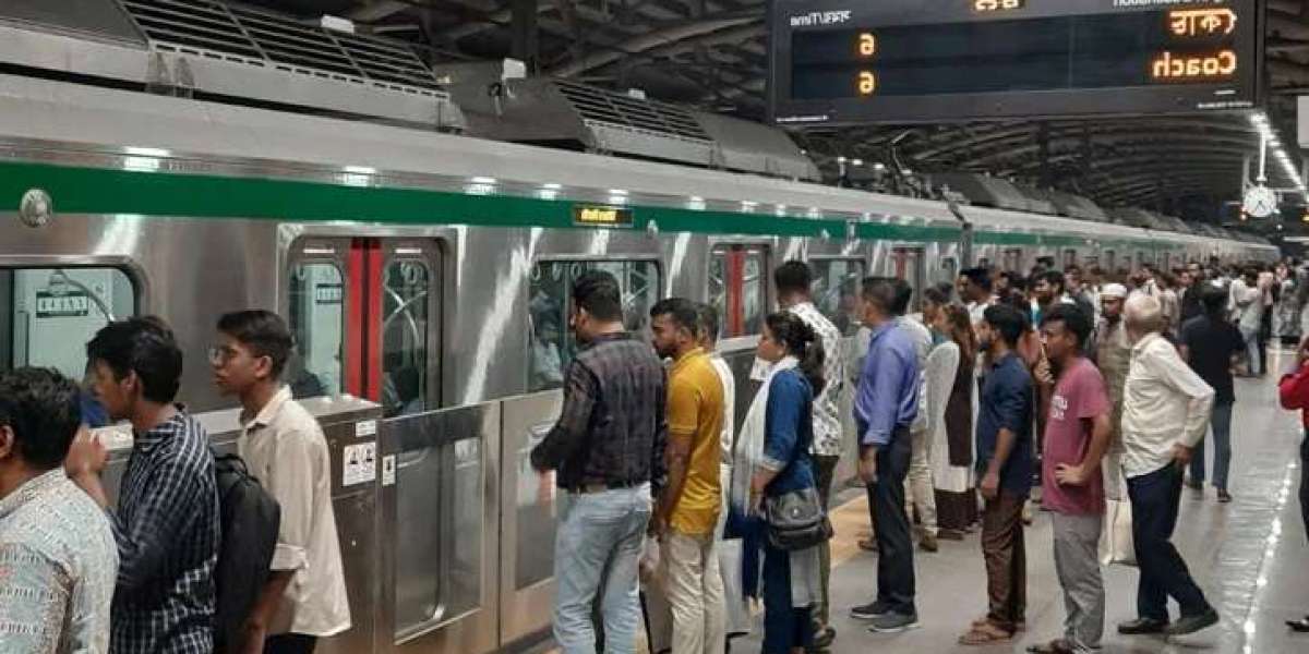 Mirpur-10 station of Metrorail has reopened