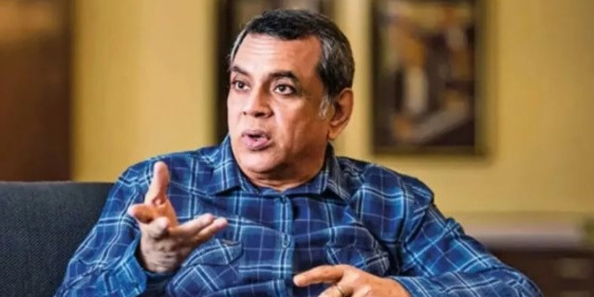 Hera Pheri 3: Paresh Rawal returns Akshay's fee with interest
