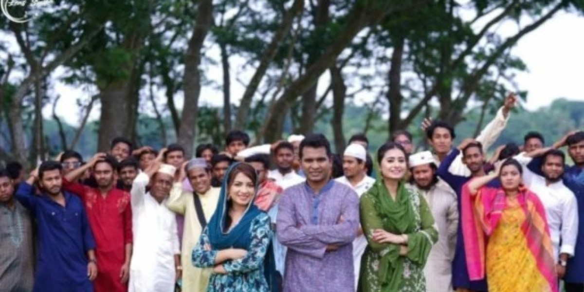 'Jatra Paarao', a drama with nearly 500 actors