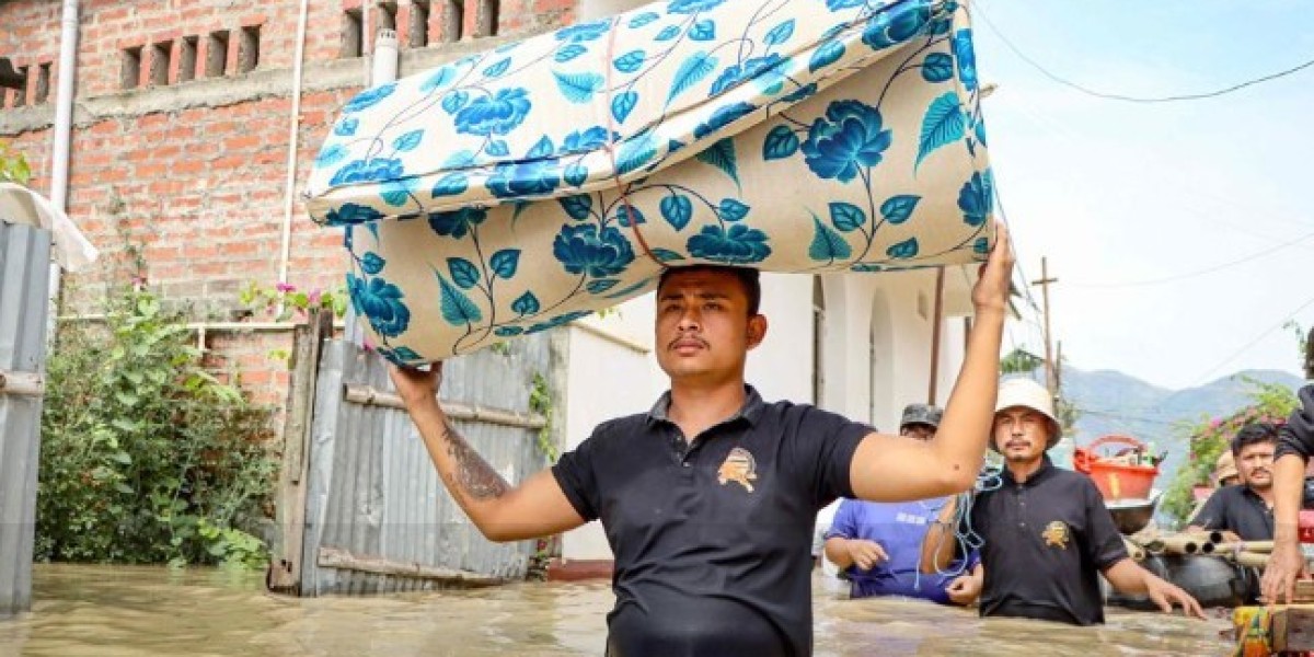 Death toll from floods in