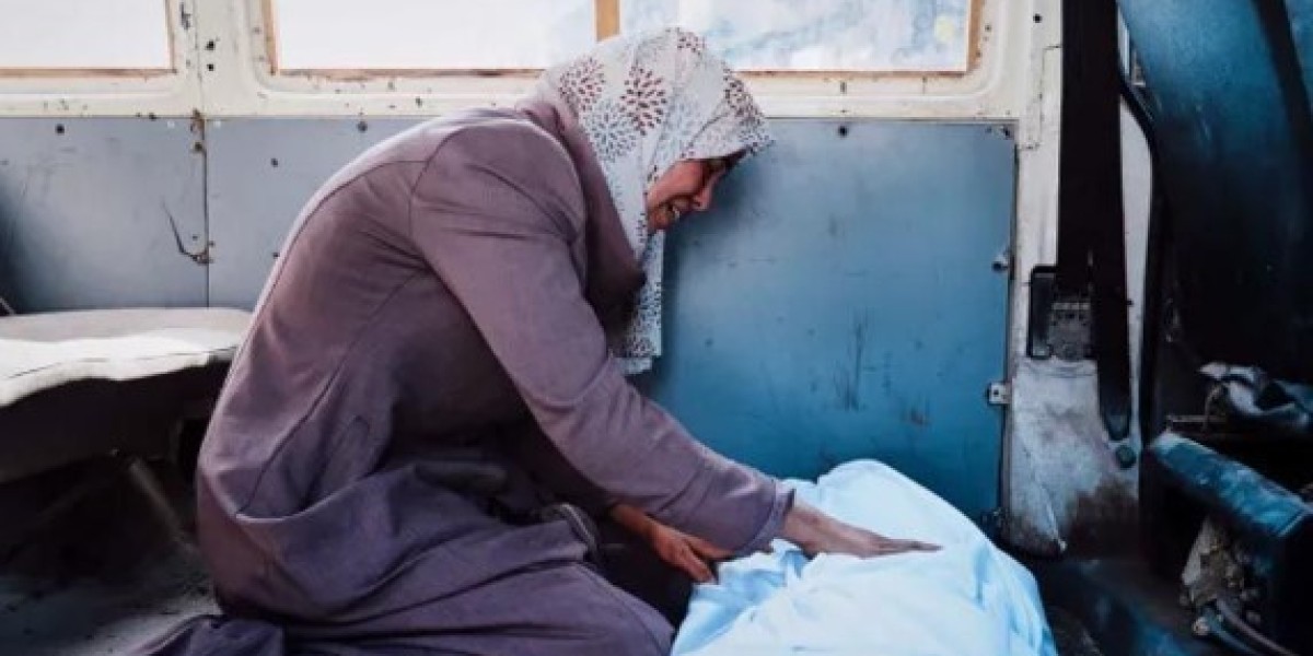 New clothes in every country, shrouds