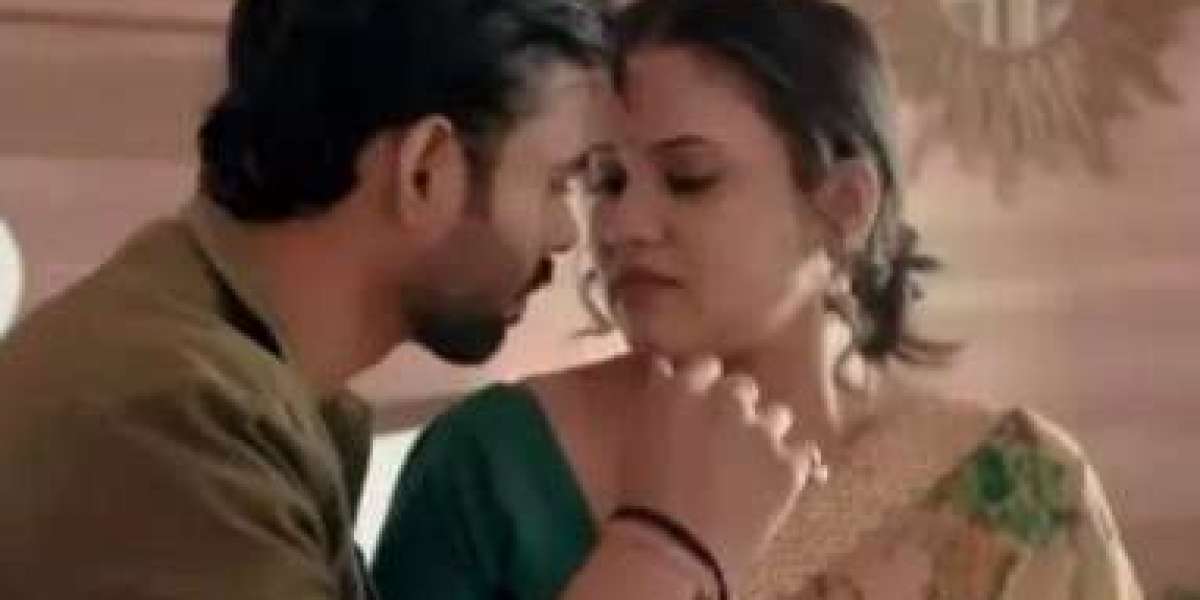 উল্লুর নতুন ইউরোটিক ওয়েব সিরিজ: ‘খালিস পার্ট ২’