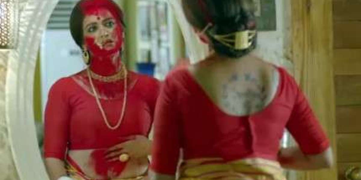 ‘জুলি পার্ট ২’: উল্লুর সাহসী ওয়েব সিরিজ