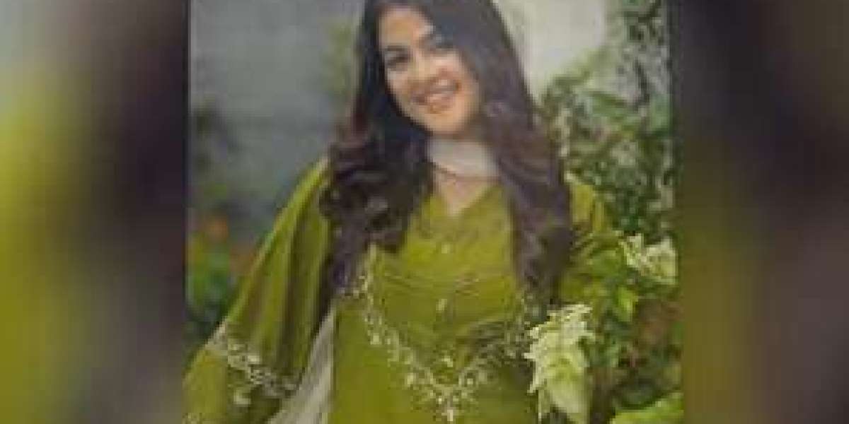 সাদিয়া আয়মান ও রেদওয়ান রনির প্রেমের গুঞ্জন: কি ঘটছে সম্পর্কের পেছনে?