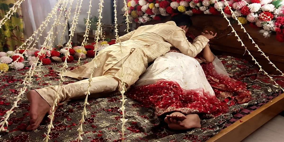 মেয়েরা 7টি নতুন স্টাইলে করতে পছন্দ করে রইল পজিশনের ছবি